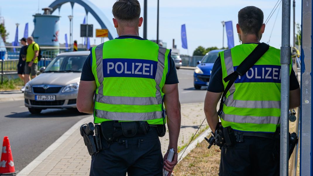 Wie hier an der polnischen Grenze kontrolliert Deutschland mittlerweile auch alle anderen Landgrenzen. 