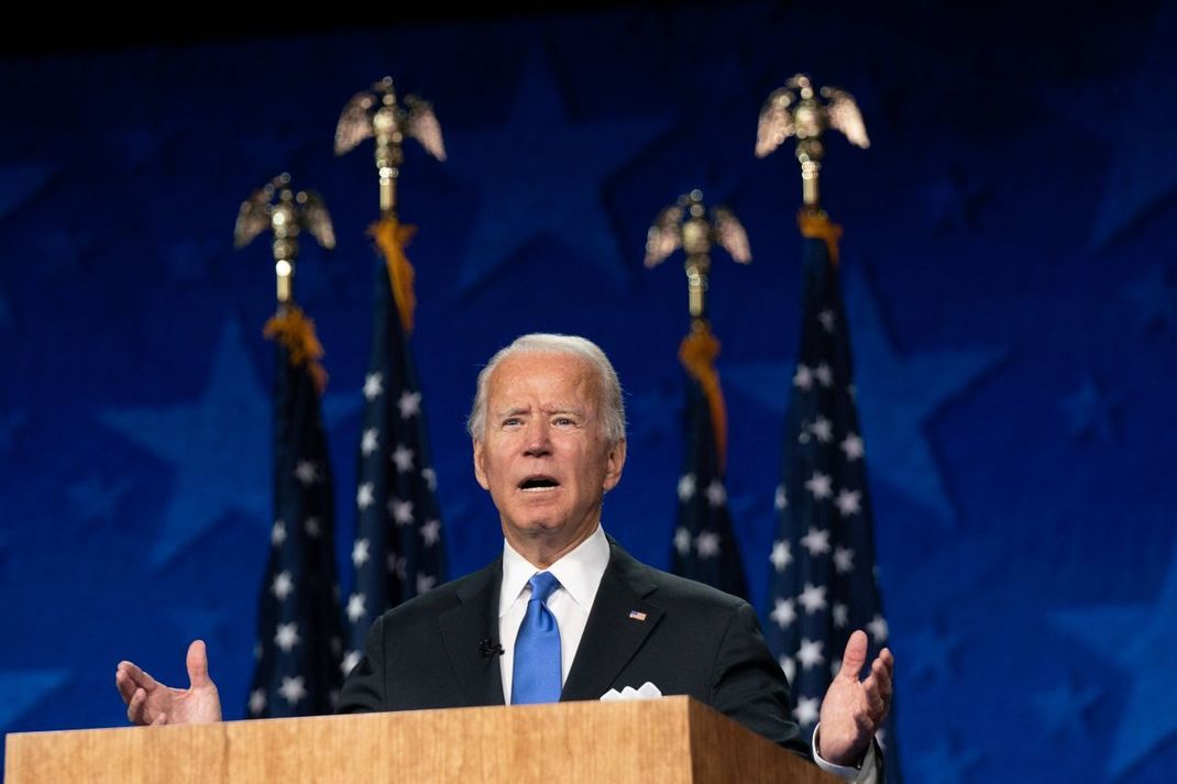 Nachdem Joe Biden offiziell als Präsidentschaftskandidat der Demokraten nominiert wurde, hielt er in Wilmington (Delaware) eine symbolträchtige Rede - anschließend gab's ein großes Feuerwerk. 