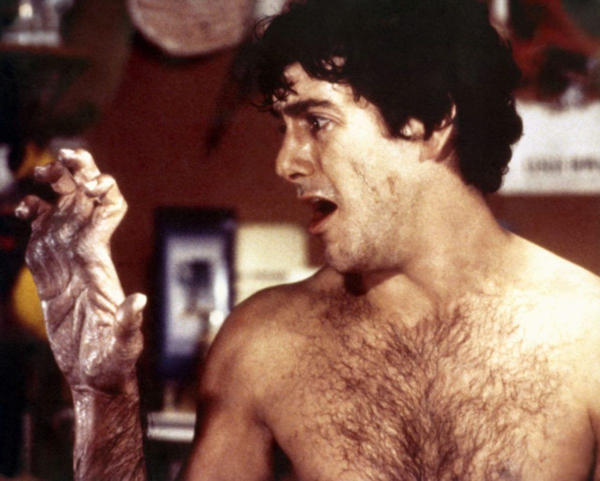 Wer auf die Mischung Horror und Komödie steht, sollte "American Werewolf" (1981) anschauen. Zwei Studenten werden Opfer eines Werwolf. Der Eine fällt der Bestie zum Opfer, der Andere verwandelt sich und streift als Ungeheuer durch London.