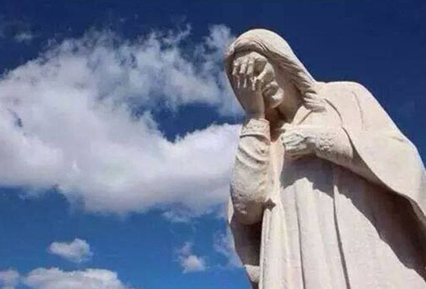 
                <strong>Brasilien-Sieg: So reagiert das Netz</strong><br>
                Brasilien weint nach dem Halbfinal-Aus! Auch die Christus-Statue ist den Tränen nahe.
              
