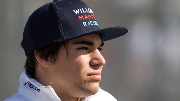 
                <strong>Lance Stroll widerlegt alle Kritiker</strong><br>
                Bei den Tests in Barcelona hatte er dreimal gepatzt, prompt ist der junge Kanadier das neue Crashkid der Formel 1. Dass der 18-Jährige Milliardärssohn ist, macht es für ihn nicht einfacher, Vorbehalte wegzuwischen. Das macht er während der Saison: Er distanziert seinen fast doppelt so alten Teamkollegen Felipe Massa und sorgt im durchaus konkurrenzfähigen Williams für einige sportliche Highlights.
              