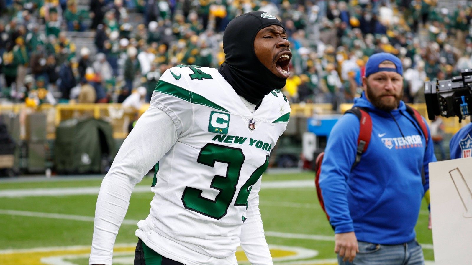 
                <strong>Special Teams</strong><br>
                AFC: Justin Hardee (New York Jets, im Bild) - 121.943 Stimmen - NFC: Kris Boyd (Minnesota Vikings) - 110.120 Stimmen
              