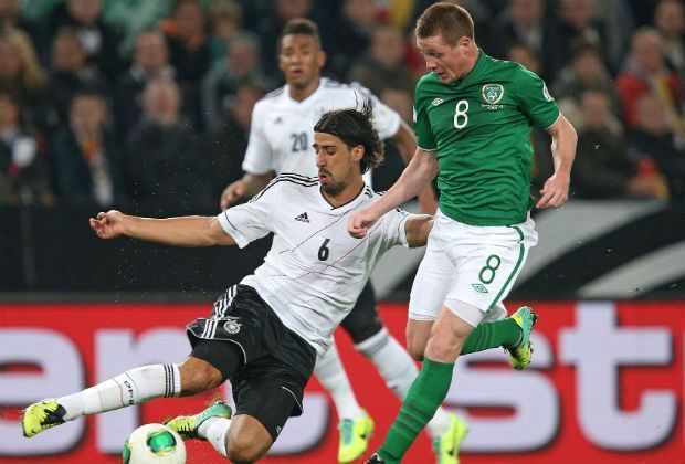 
                <strong>Schwäche: James McCarthy fällt aus</strong><br>
                Genau wie sein Vereinskollege Coleman, würde James McCarthy sicherlich zu den Stärken des Teams um Kapitän Robbie Keane gehören. Doch der Mittelfeldmotor des FC Everton leidet unter einer Oberschenkelverletzung und kann nicht mitwirken. 
              