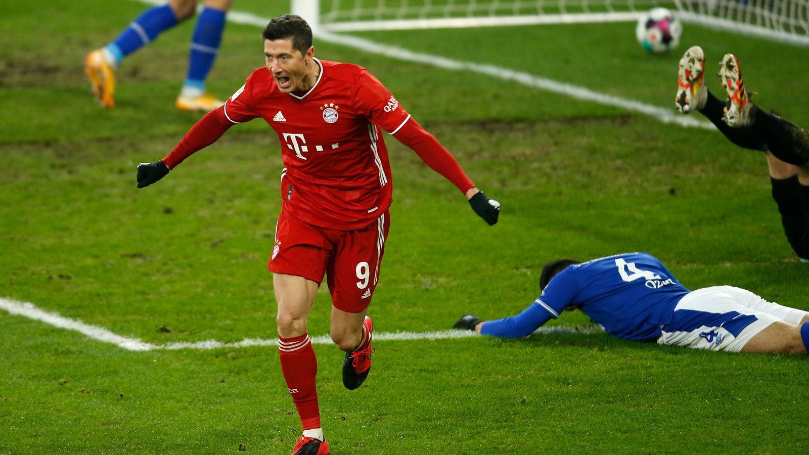 
                <strong>FC Schalke 04</strong><br>
                Vereinsschreck vom FC Schalke 04: Robert Lewandowski - Bundesliga-Tore gegen den FC Schalke 04: 19 - Bundesliga-Spiele gegen den FC Schalke 04: 22
              