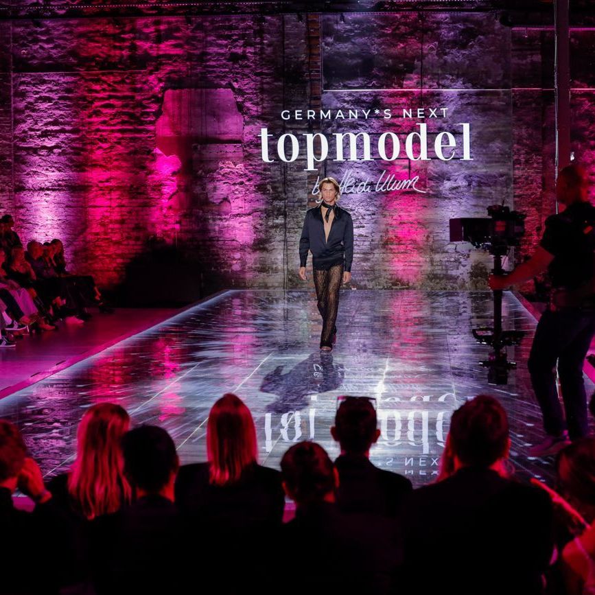 Aldin schreitet über den Laufsteg: Kann er bei Heidi Klum und Jean Paul Gaultier in Folge 3 punkten?