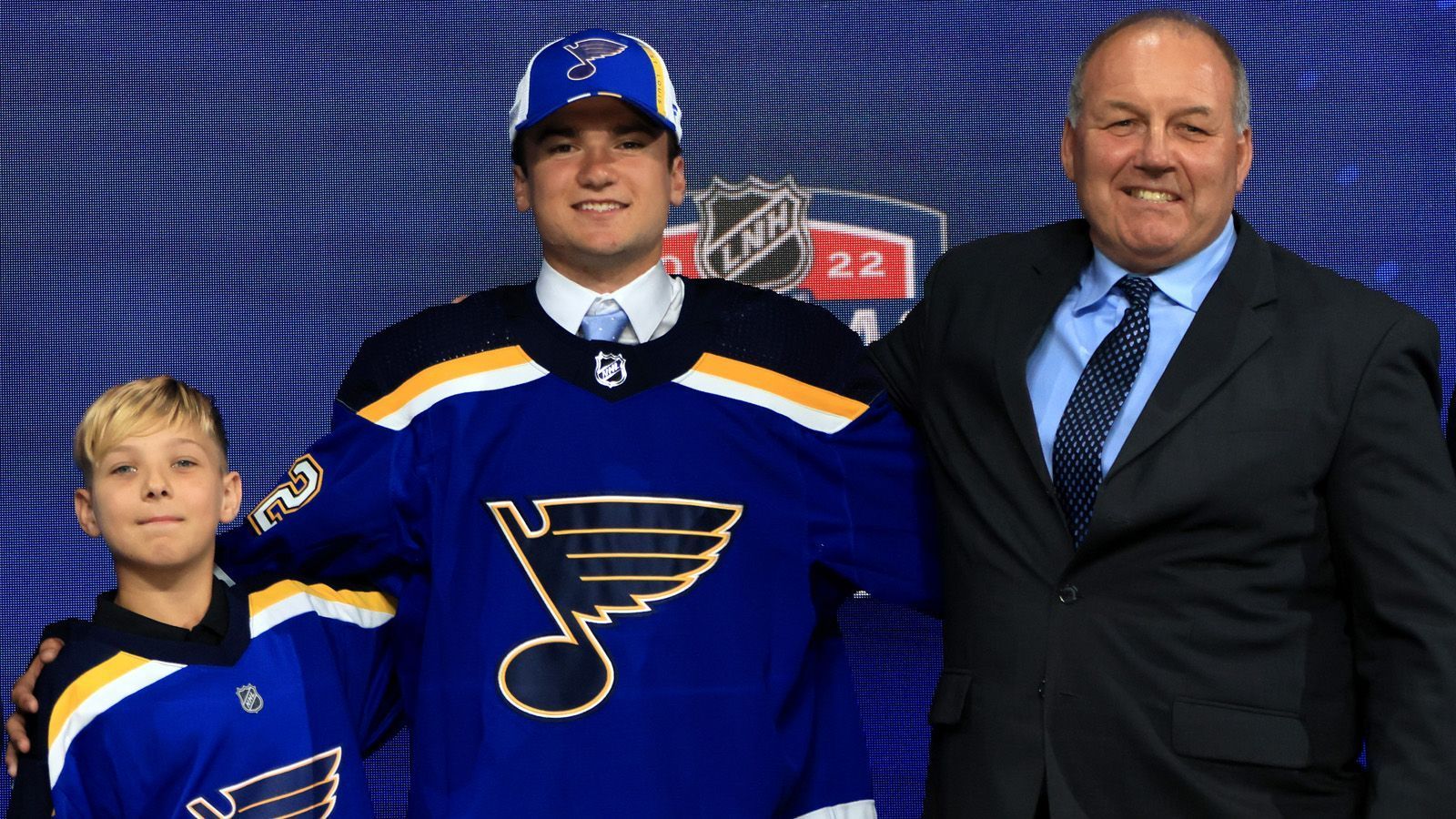 
                <strong>23. Pick - St. Louis Blues: Jimmy Snuggerud</strong><br>
                &#x2022; Position: Rechter Flügel<br>&#x2022; Nationalität: USA<br>&#x2022; Klub: U.S. National U18 Team (USDP)<br>
              