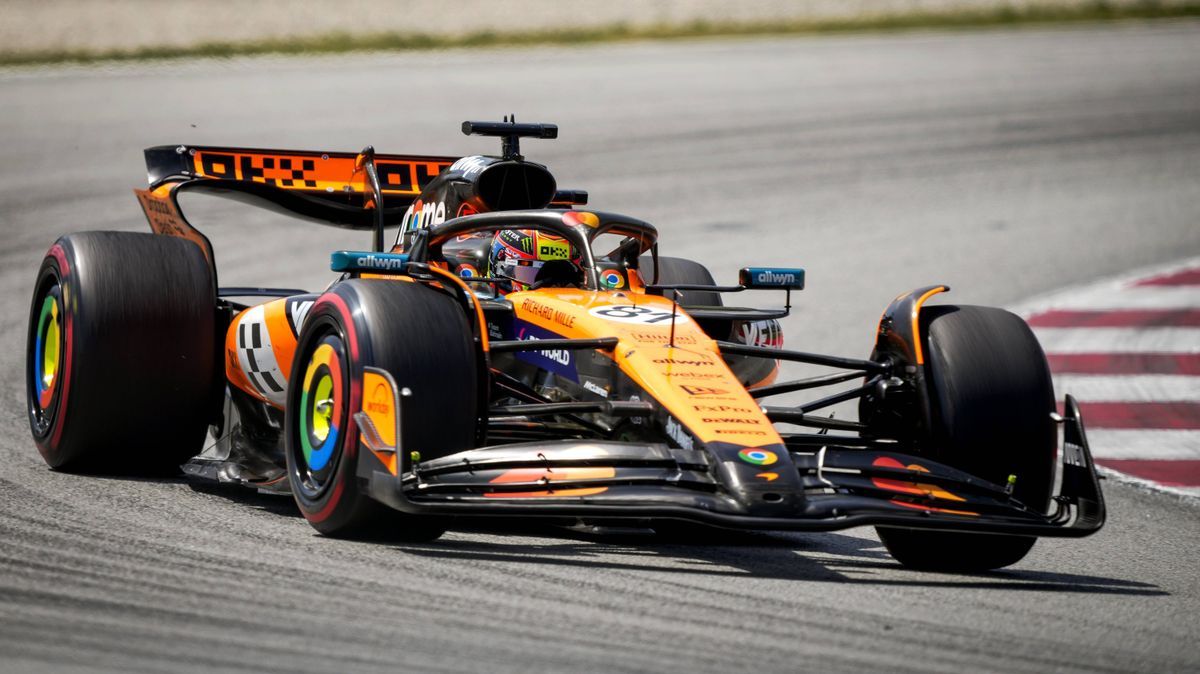 BARCELONA - Oscar Piastri (McLaren) in action at the Circuit de Barcelona-Catalunya during the Spanish Grand Prix. ANP SANDER KING xVIxANPxSportx xxANPxIVx 529109180 originalFilename: 529109180.jpg