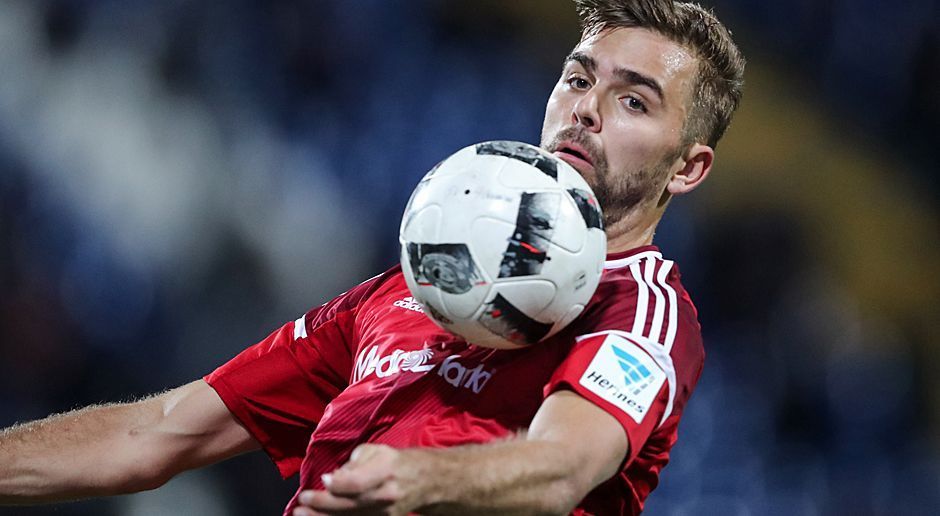 
                <strong>Platz 6: Lukas Hinterseer (FC Ingolstadt)</strong><br>
                310 Minuten pro Tor (drei Treffer in 930 Einsatz-Minuten).
              
