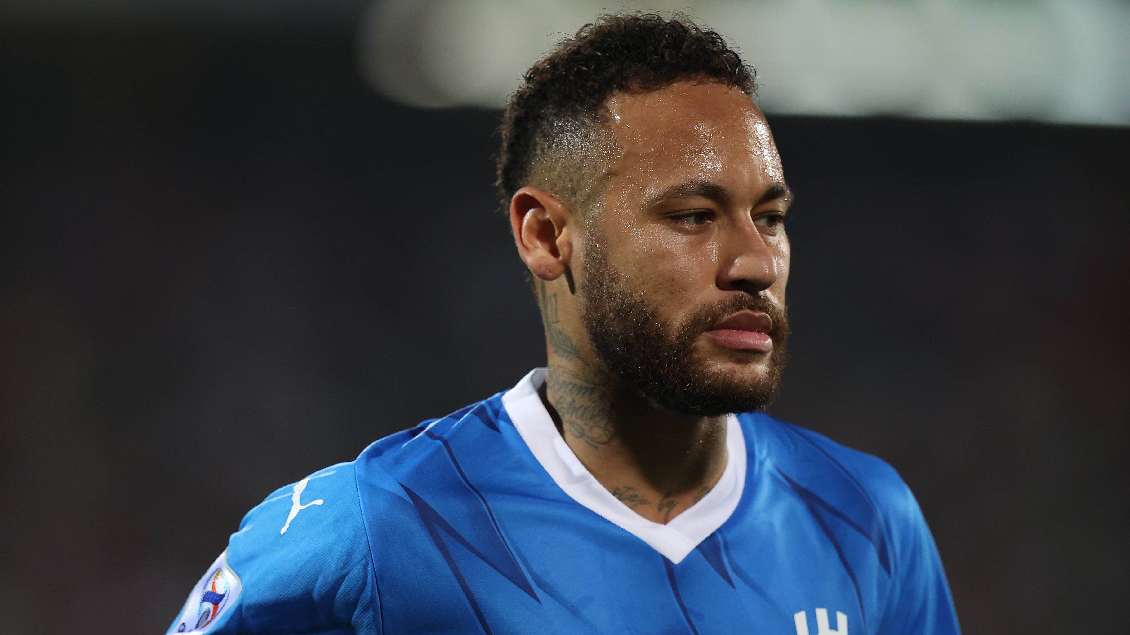 <strong>Schalke 04 und Neymar bestätigen angeblich Hammer-Transfer</strong><br>Es wäre mit Sicherheit der Wechsel des Jahres. Auf dem X-Account von Neymars Webseite wurde ein rätselhafter Beitrag veröffentlicht. Der Brasilianer werde wohl zehn Spiele für den Pott-Klub absolvieren. Darunter folgte Werbung für ein Kryptounternehmen inklusive eines Links. Auf der Vereinsseite tauchte hingegen ein Post mit dem Inhalt "Neymar Jr X FC Schalke 04" auf.