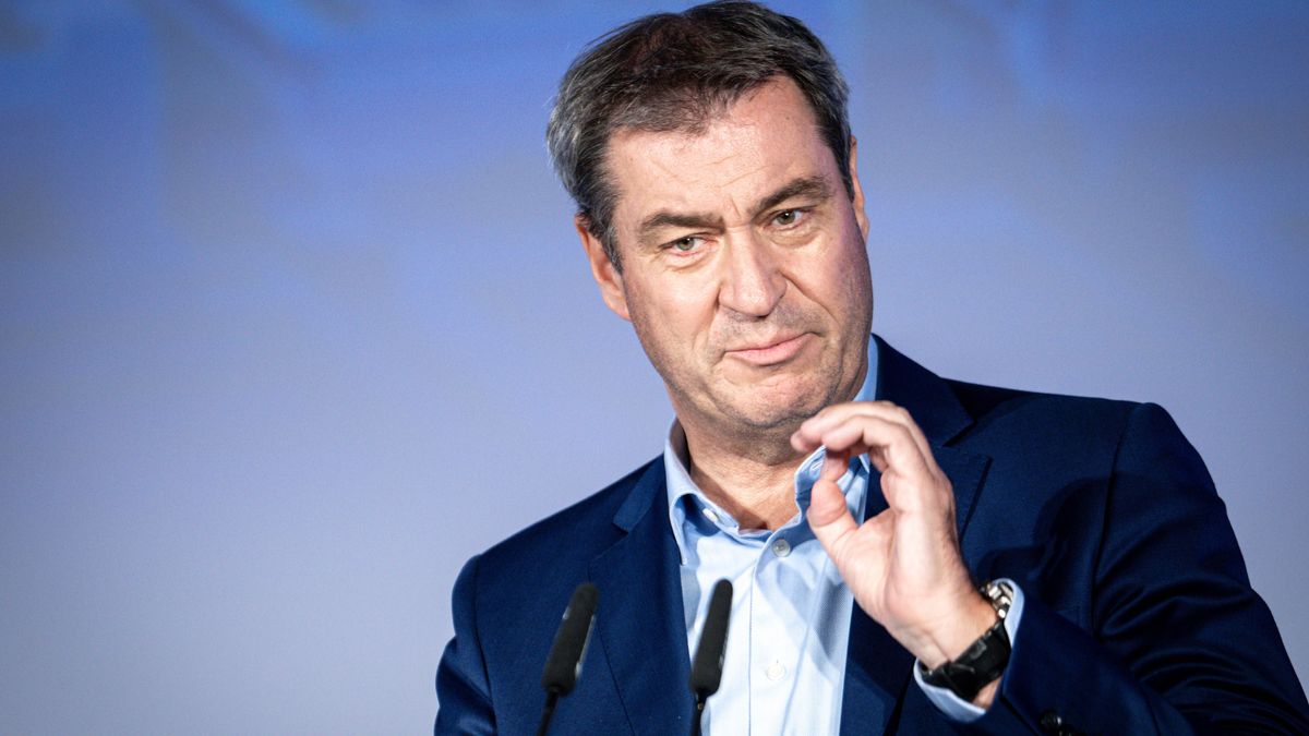 Markus Söder hat die Millionenzahlung wegen der geplatzten Pkw-Maut als "einfach ärgerlich" bezeichnet.