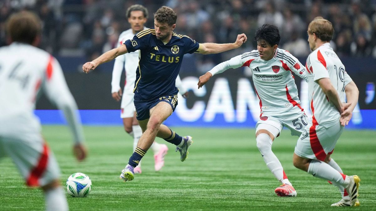 Wieder ein Tor, aber kein Sieg: Thomas Müller (M.)
