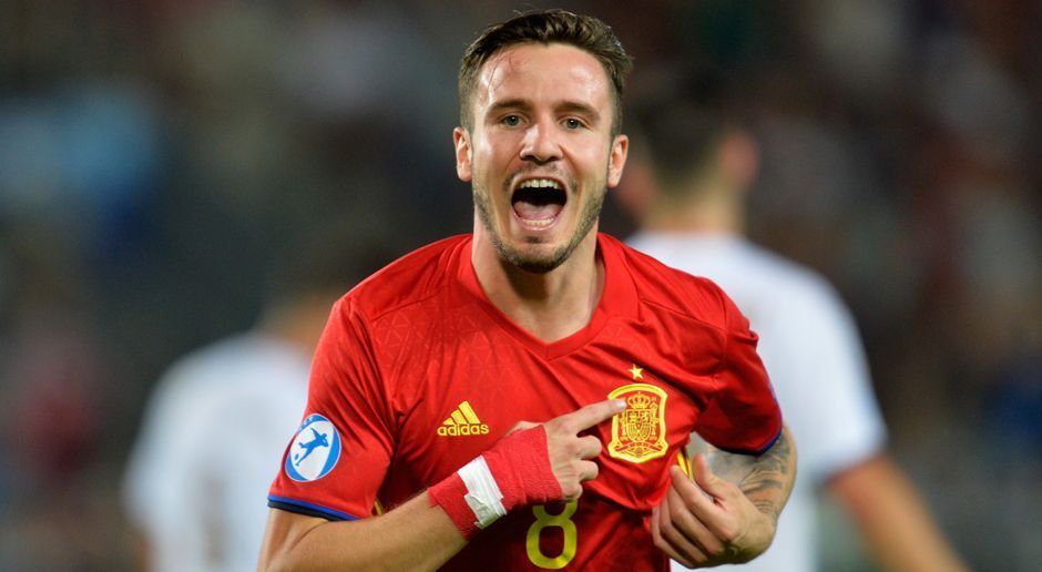 
                <strong>Zentraler Mittelfeldspieler: Saul Niguez (Spanien)</strong><br>
                Saul Niguez ist zweifellos der Spieler der U21-EM. Fast im Alleingang schoss er die bis dahin starke italienische Mannschaft im Halbfinale mit einem Hattrick aus dem Turnier. Der Leistungsträger von Atletico Madrid ist technisch stark und offensiv, wie defensiv super ausgebildet. Der 22-Jährige ist mit insgesamt fünf Toren der Top-Torjäger der U21-EM - als Mittelfeldspieler. Er gehört nicht umsonst zu den Lieblingsspielern von Atleti-Trainer Diego Simeone.
              