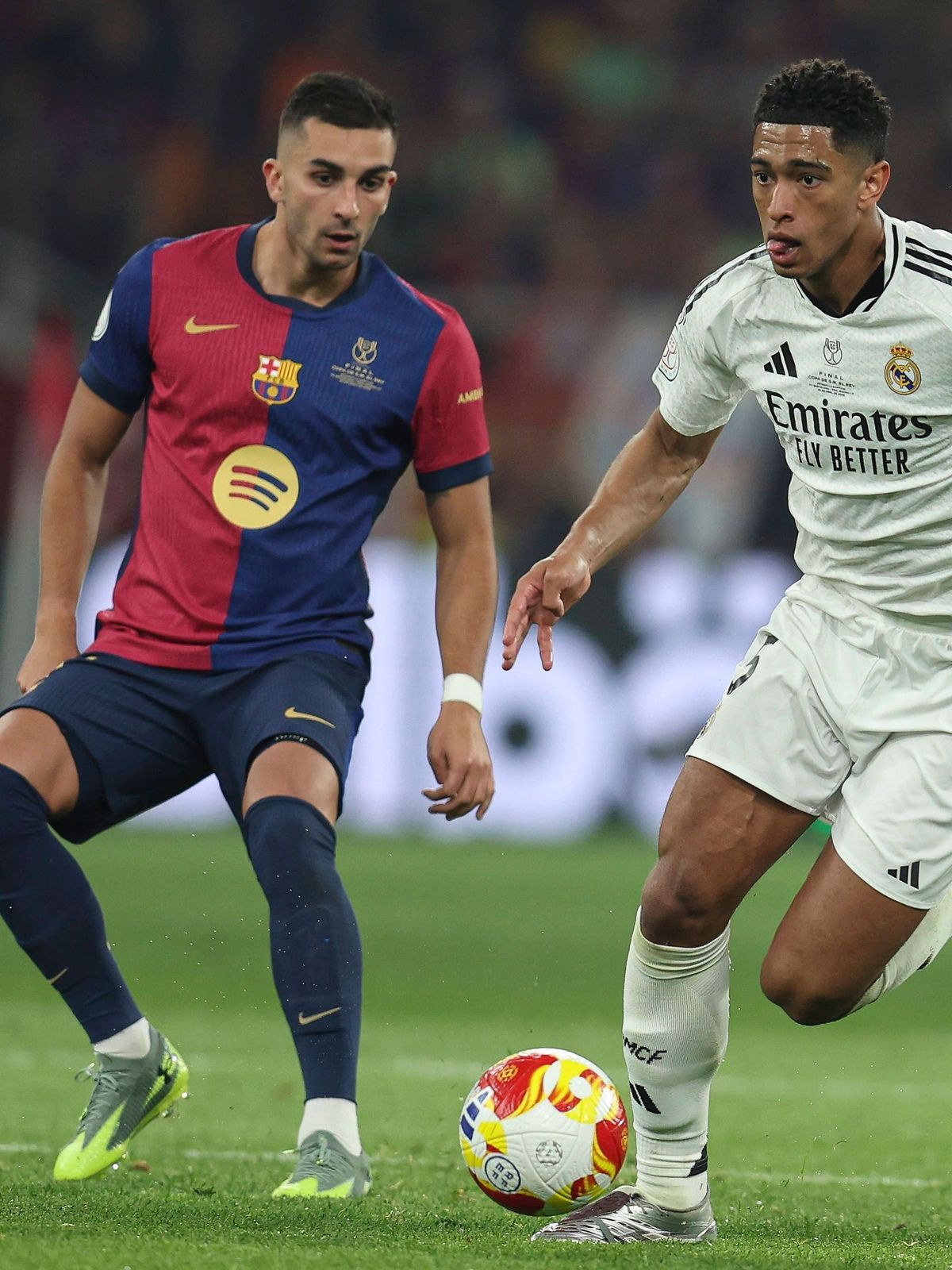 FC Barcelona, Barca Real Madrid CF. Copa del Rey. Final. Jude Bellingham of Real Madrid and Ferran Torres of FC Barcelona during the Copa del Rey match, Final, between FC Barcelona and Real Madrid ...
