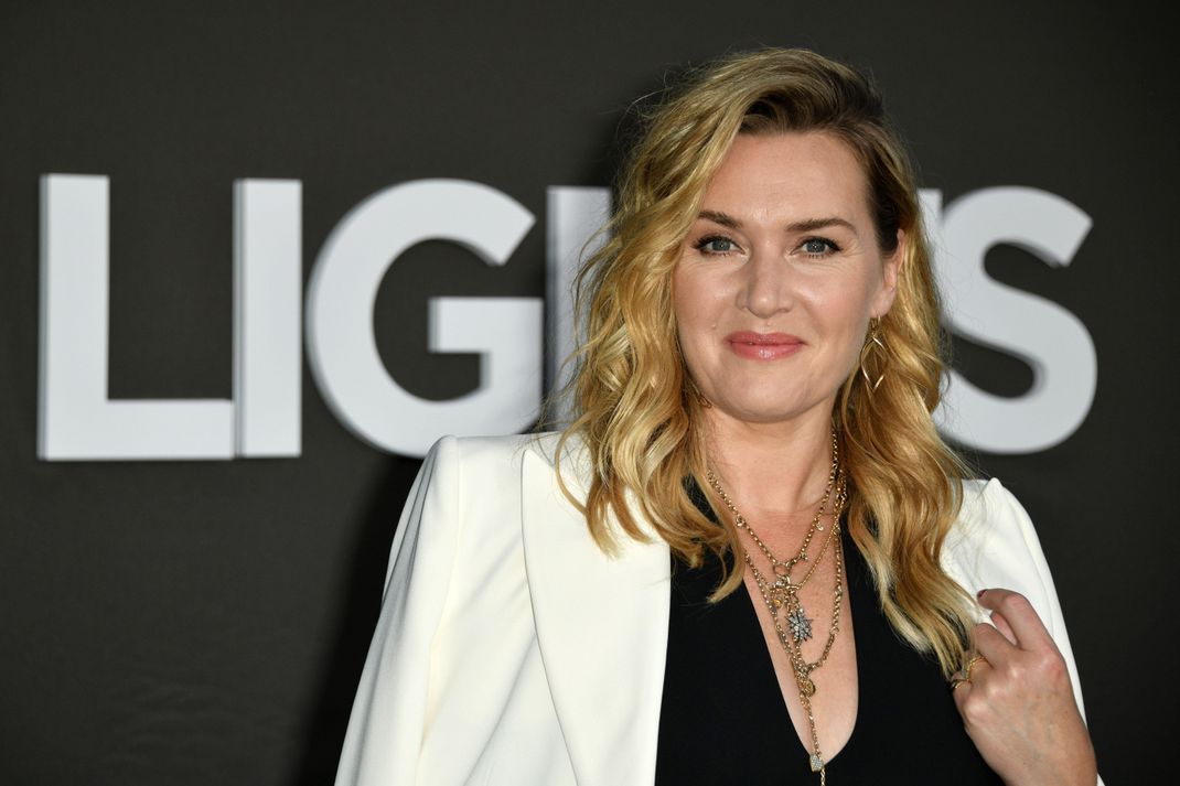 Heute will sie anderen Mut machen und wehrt sich gegen Bodyshaming: Trotzdem erinnert sich Kate Winslet noch immer an unverschämte Kommentare.