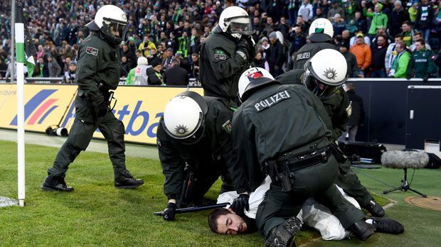 
                <strong>Hochsicherheits-Derby zwischen Gladbach und Köln</strong><br>
                Das gilt nicht nur für das Stadion, sondern auch für die Start- und Zielbahnhöfe sowie öffentliche Verkehrsmittel. 
              