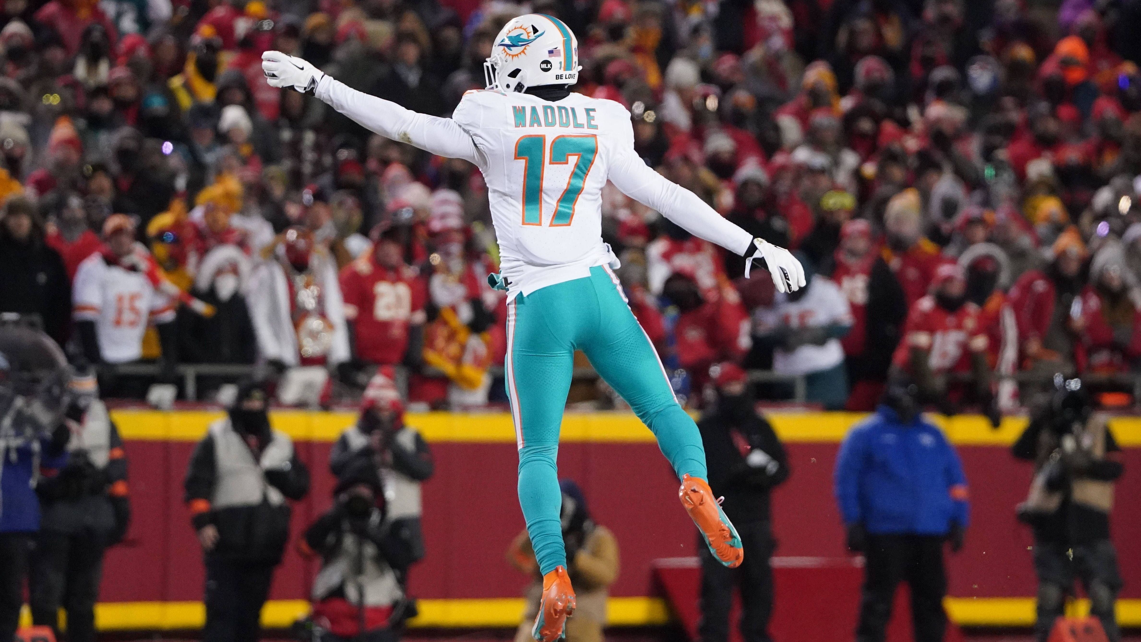 <strong>6. Pick: Jaylen Waddle (Miami Dolphins)<br></strong>- Position: Wide Receiver<br>- Fifth Year Option: <strong>Gezogen</strong><br>- Wert der Option: 15,6 Millionen US-Dollar