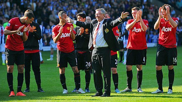 
                <strong>Alex Ferguson, Manchester United</strong><br>
                Alex Ferguson (Manchester United): Nach fast 27 Jahren stellt der Schotte im Sommer 2013 seinen Job bei den "Red Devils" zur Verfügung. Zwei Jahre später begründet er diesen Schritt mit dem Tod der Zwillingsschwester seiner Ehefrau Cathy 2012. "Ich habe ihr (Cathy) gesagt, dass ich aufhöre. Sie hat keinen Widerspruch eingelegt."
              