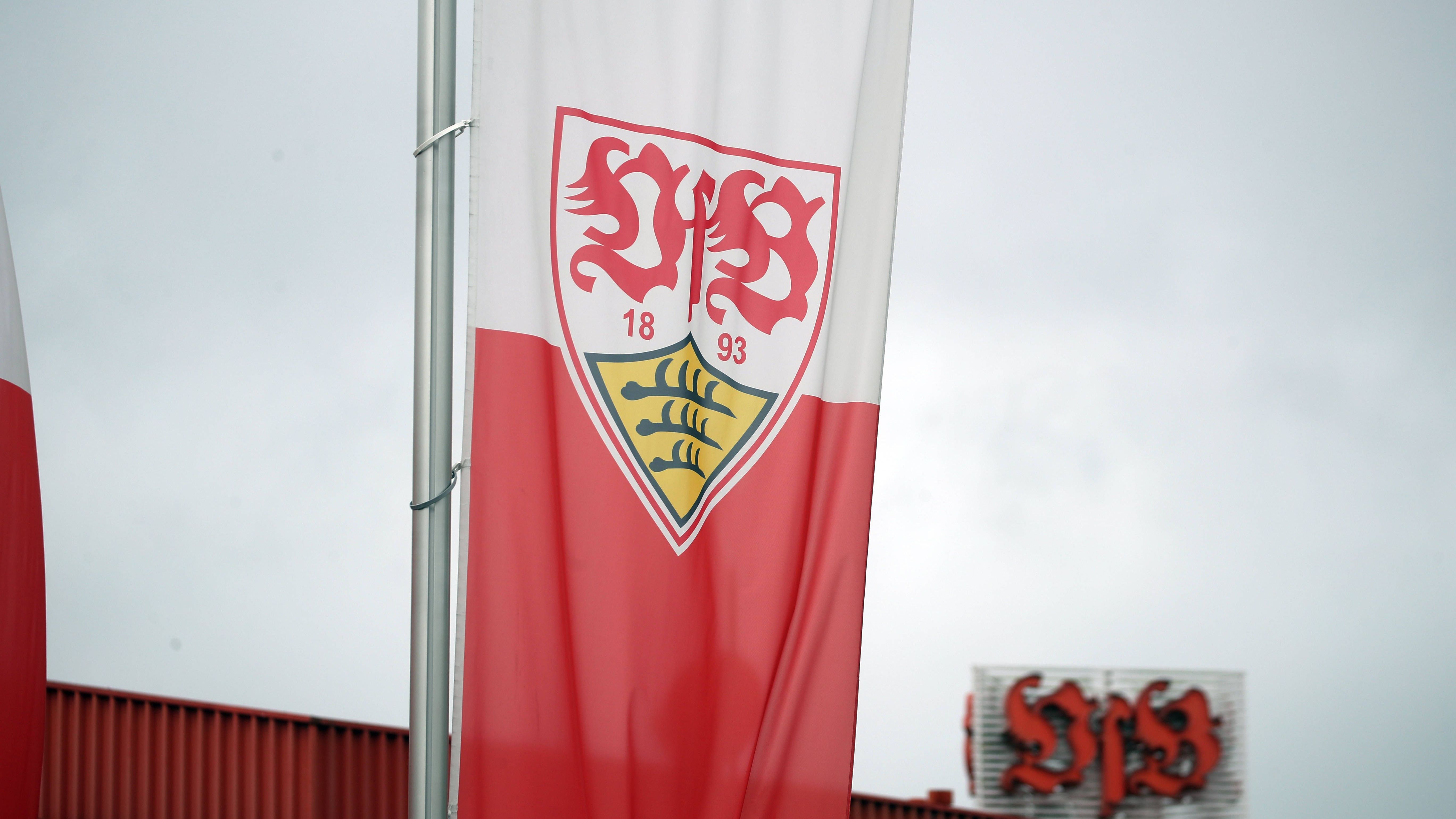 <strong>Platz 2: VfB Stuttgart (9. September 1893)</strong><br>In Stuttgart war nicht zuerst der Fußball, sondern das Ei - beim Rugby-Klub FV Stuttgart 1893. Am 25. August 1911 wurde dann aus dem FV und dem Kronenklub Cannstatt der heutige VfB Stuttgart 1893.<br><br><strong>Saisons in der Bundesliga: 56</strong>
