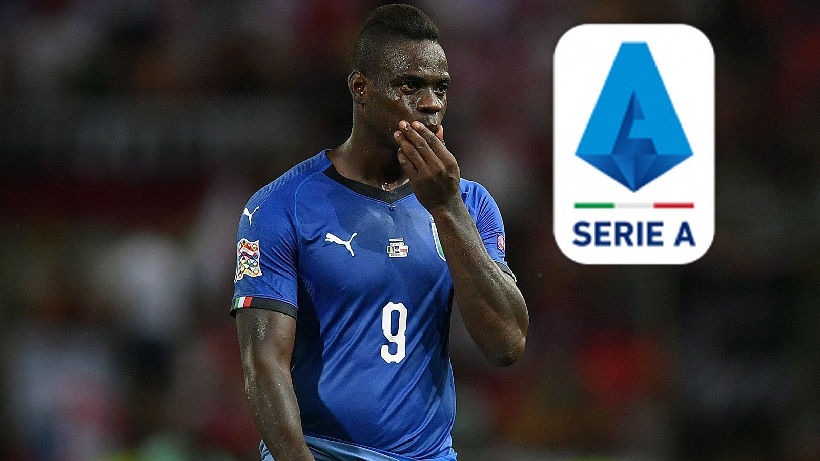 
                <strong>Mario Balotelli (Brescia Calcio)</strong><br>
                Brescia Calcio konnte einen echten Transfercoup landen! Der Serie-A-Aufsteiger gab die ablösefreie Verpflichtung von Stürmerstar Mario Balotelli bekannt. Der 29-Jährige, der bis Ende Juni noch bei Olympique Marseille unter Vertrag stand, soll Brescia zum Klassenerhalt schießen und erhielt einen Vertrag bis 2022. Laut italienischen Medienberichten soll Balotelli bei seinem neuen Arbeitgeber ein Nettogehalt von 3 Millionen Euro jährlich beziehen. Mit Brescia kehrt Balotelli ausgerechnet in jene Stadt zurück, die er schon aus seiner Kindheit bereits kennt. Im Jahr 1993 wurde er zur Obhut in die Familie Balotelli gegeben, die in Concesio, im Randgebiet Brescias, lebte.
              