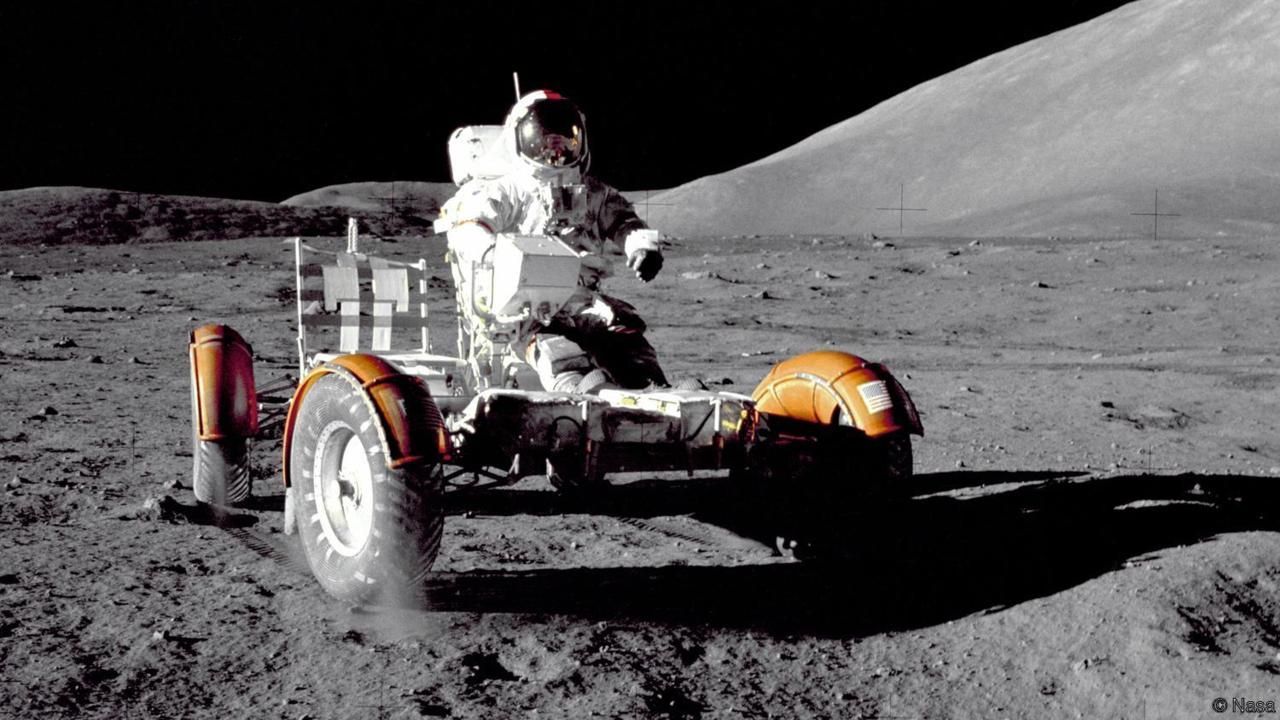 Exklusives Rennen zum Mond: In den 60er-Jahren arbeiteten zeitweise bis zu 400.000 Menschen am Apollo-Programm, um noch vor den Sowjets einen Menschen auf dem Mond zu landen. Kosten: Etwa 25,5 Milliarden US-Dollar. Inflationsbereinigt und umgerechnet wären das heute gut 132 Milliarden Euro.    