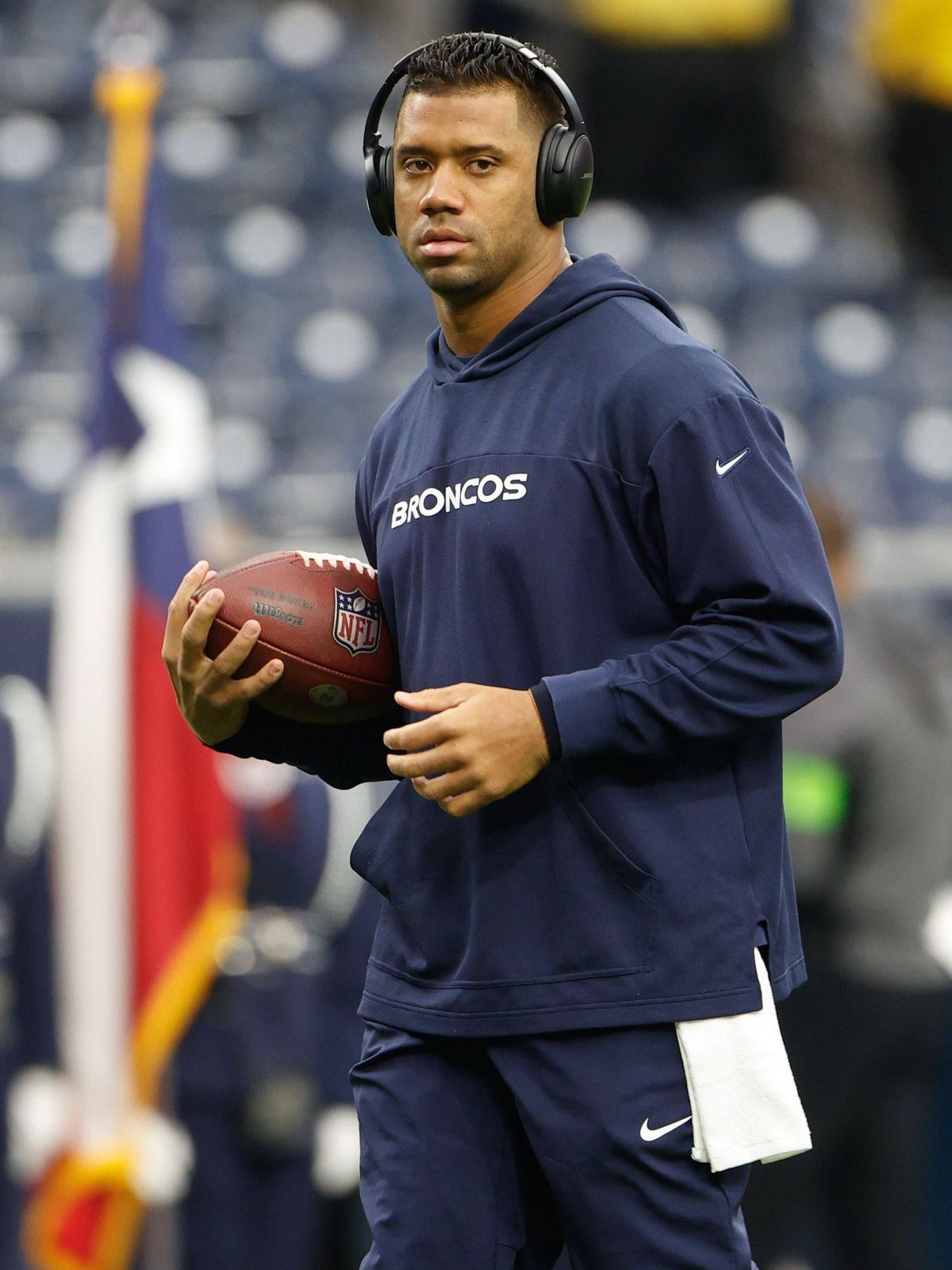 December 3, 2023: Broncos quarterback Russell Wilson (3) on the field before the start of an NFL, American Football Herren, USA game between the Texans and the Broncos on December 3, 2023 in Housto...