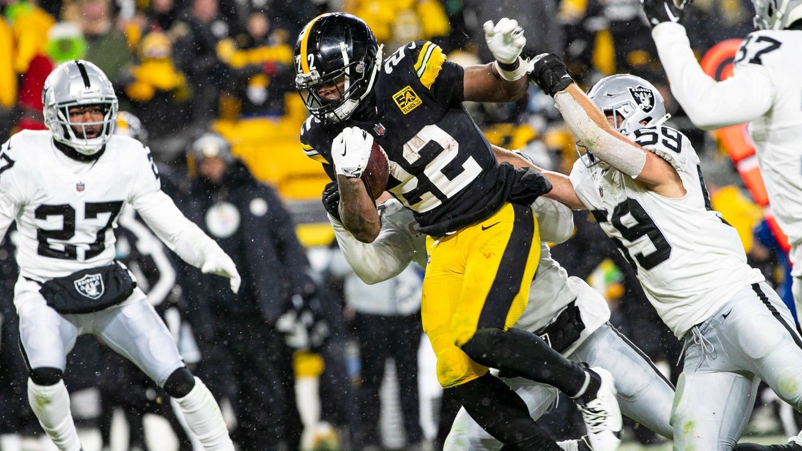 <strong>Pittsburgh Steelers - Throwback-Trikot</strong><br>Das Throwback-Jersey der Steelers erinnert an das Heimtrikot aus dem Jahr 1972. Buchstaben und Zahlen im Vintage-Style, dazu kein Steelers-Logo auf der Brust. Eine Hommage an die "Steel Curtain"-Ära.