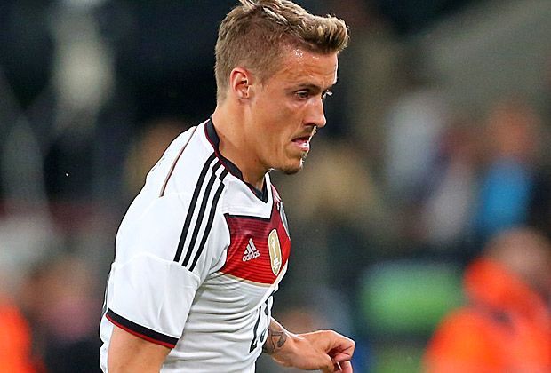 
                <strong>Max Kruse</strong><br>
                Kommt in der 36. Minute für den verletzten Götze ins Spiel. Hat zunächst Anlaufschwierigkeiten, sorgt in der 48. Minute dann mit dem 2:0 aber für Erleichterung. Nimmt dann mit seinen Teamkameraden die Abwehr von Gibraltar planmäßig auseinander. ran-Note: 3
              