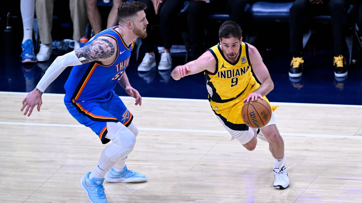 NBA, Basketball Herren, USA Finals Game 6: Indiana Pacers vs Oklahoma City Thunder in Indianapolis INDIANAPOLIS, INDIANA - JUNE 19: Timothy John McConnell (9) of Indiana Pacers in action against Ti...