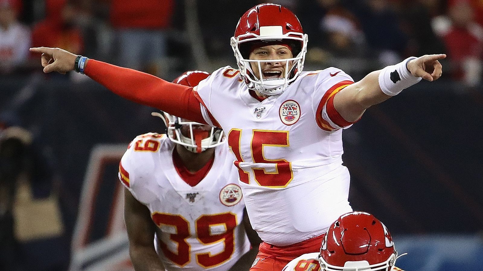 
                <strong>AFC: Kansas City Chiefs (11-4)</strong><br>
                Die Kansas City Chiefs haben den Division-Titel in der AFC West bereits inne und sichern sich eine Bye Week in der Wild Card Round bei…&#x2022; einem Sieg gegen die Los Angeles Chargers und einer Niederlage der New England Patriots gegen die Miami Dolphins<br>
              