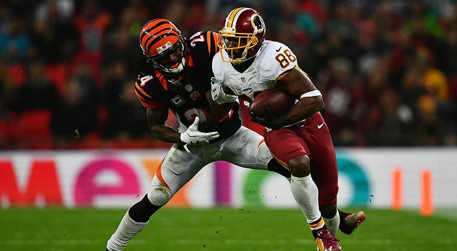 
                <strong>Week 3: Cincinnati Bengals vs. Washington Redskins (27. August)</strong><br>
                Wenn die Cincinnati Bengals auf die Washington Redskins treffen (am 27. August, ab 22:30 auf ProSieben MAXX und im kostenlosen Livestream auf ran.de), können die Fans vor allem ein enges und spannendes Spiel erwarten. In der vergangenen Regular Season trennten sich beide Teams in einem irren Spiel mit 27:27 nach Overtime. Andy Dalton und Kirk Cousins werden sich wohl kurzfristig die Ehre geben und ihre Backups werden versuchen auf sich aufmerksam zu machen.  
              