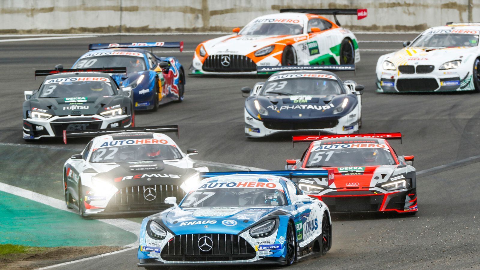 
                <strong>Farbenfrohe DTM 2021: Die Designs der GT3-Autos</strong><br>
                Die DTM beweist in der Saison 2021 (live und exklusiv in SAT.1 und auf ran.de) nicht nur eine große Marken-, sondern auch eine bunte Farbenvielfalt. ran zeigt die Designs der Autos.
              