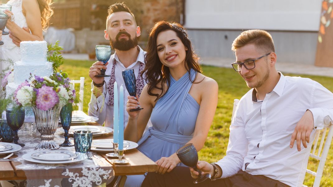 Challenge Hochzeitsgast: So benimmst du dich auf der Hochzeit tadellos und bezauberst alle mit einem stilvollen Outfit!