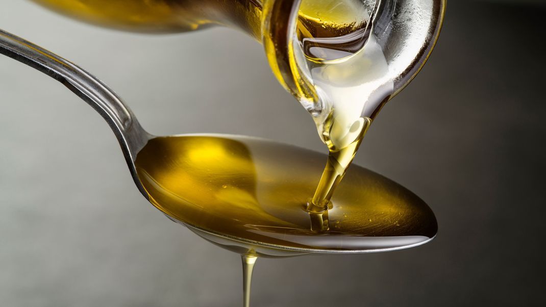 Wirkungsvolles Hausmittel bei Verstopfung, das man immer im Haus hat: Olivenöl. 