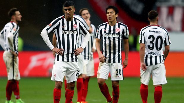 
                <strong>Platz 17: Eintracht Frankfurt</strong><br>
                8 Punkte (2 Siege, 3 Unentschieden, 7 Niederlagen / 4:16 Tore)
              