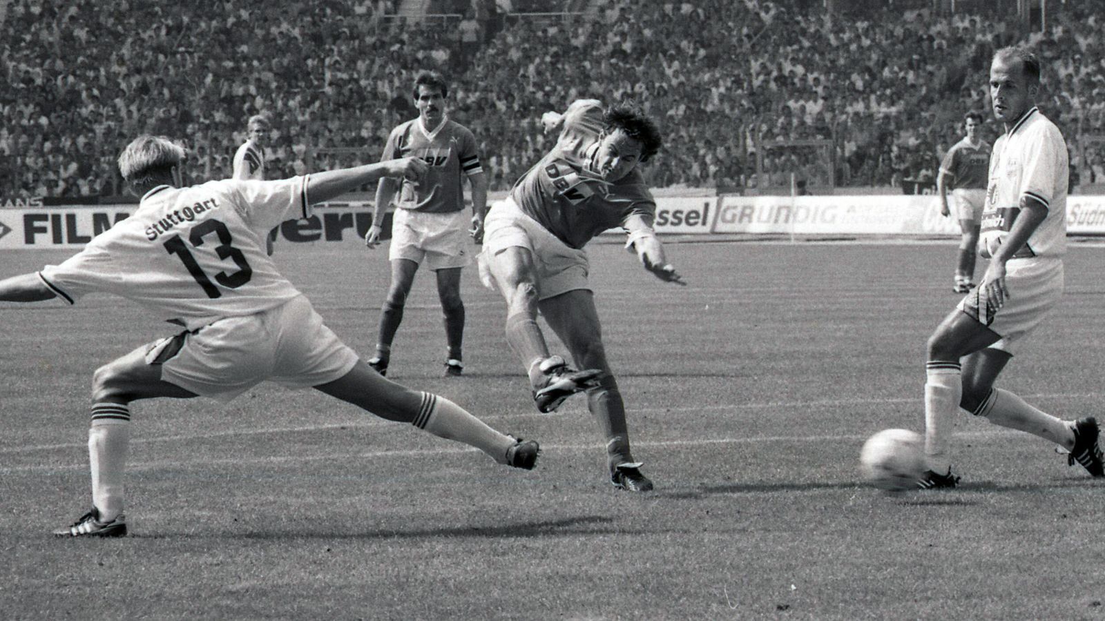 
                <strong>Neuseeland</strong><br>
                Bundesliga-Rekordtorschütze des Landes: Wynton Rufer - Bundesliga-Tore: 59 - Verein: SV Werder Bremen
              