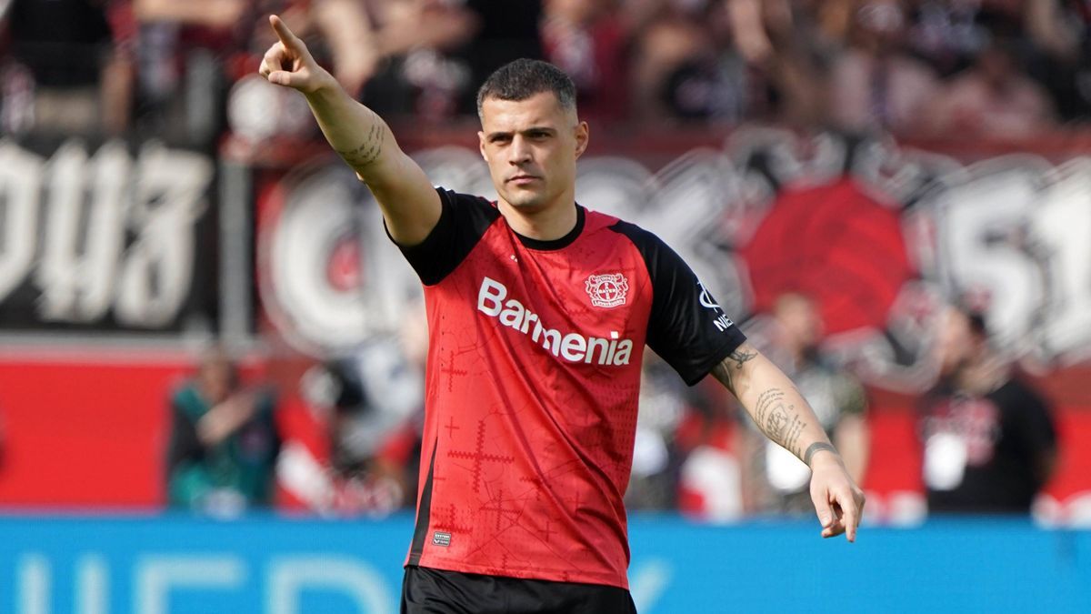 Fussball, 1 Bundesliga, Saison 2024 2025, Bayer 04 Leverkusen- 1.FC Union Berlin 12.04.2025, Bayarena Leverkusen Granit Xhaka , Bayer 04 Leverkusen, Aktion, Einzelbild *** Football, 1 Bundesliga, S...