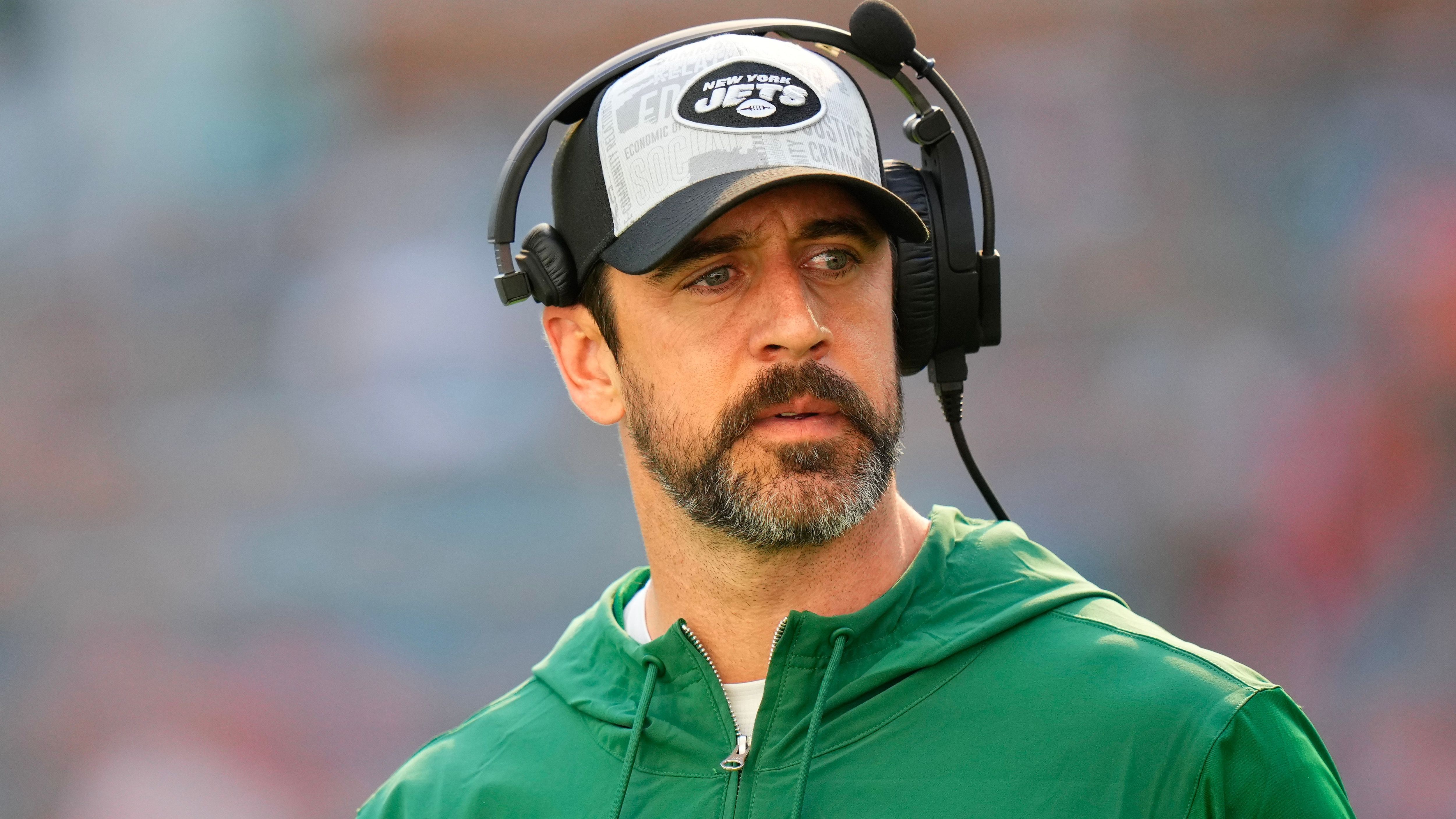 <strong>Aaron Rodgers trainiert bei den Munich Ravens<br></strong>Die Munich Ravens aus der ELF haben verkündet, dass sich Jets-Quarterback Aaron Rodgers während der Offseason beim Team aus der bayerischen Landeshauptstadt fit halten wird. Einen entsprechenden Clip posteten die Ravens in den sozialen Medien (<a href="https://www.instagram.com/p/C5NVYMIq2mq/">hier geht's zum Video</a>).