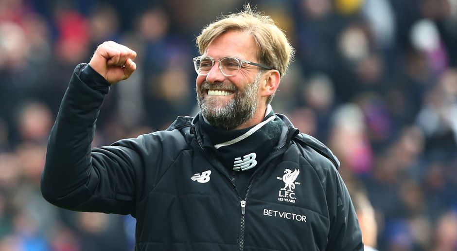 
                <strong>Jürgen Klopp (6 Siege)</strong><br>
                Sechs Spiele hat Pep Guardiola gegen Jürgen Klopp verloren. Gegen keinen anderen Trainer unterlag Pep häufiger. Der Erfolgstrainer sagt über seinen deutschen Kollegen: "Vielleicht ist Klopp der beste Trainer der Welt, wenn es darum geht, die Abwehr unter Druck zu setzen, mit und ohne Ball." Guardiola selber konnte nur fünf Mal gegen Klopp gewinnen, ein Duell endete mit einem Unentschieden. Das letzte Aufeinandertreffen fand Mitte Januar statt. Auch dort behielt Liverpool mit 4:3 die Oberhand.
              