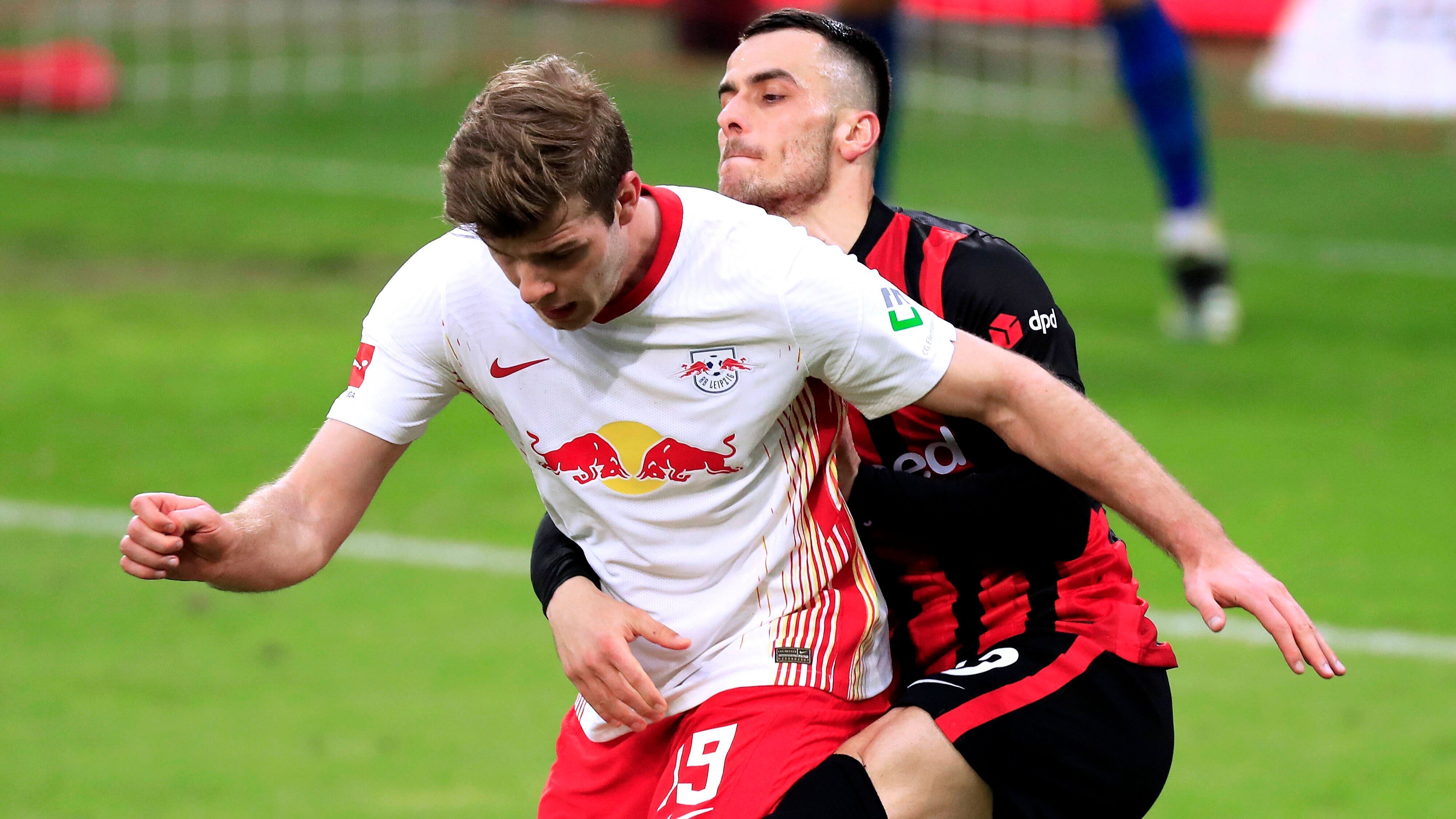 
                <strong>Platz 4: Eintracht Frankfurt (44 Punkte)</strong><br>
                Doch Formschwächen, wie in den vergangenen drei Spielen, darf sich die SGE nicht allzu oft erlauben, denn die Verfolger, insbesondere der BVB, wollen nur zu gerne den Platz der Eintracht übernehmen. Momentan hat es das Team von Coach Adi Hütter aber noch in der eigenen Hand, auch wenn sie aktuell ein wenig schwächeln. Champions-League-Wahrscheinlichkeit: 50 Prozent
              