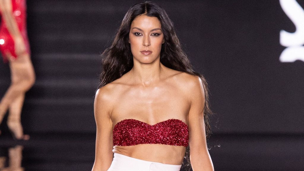 Zurück auf dem Catwalk! So lief Rebecca Mirs Laufsteg-Comeback auf der Berlin Fashion Week
