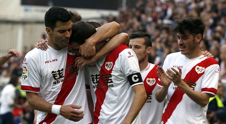 
                <strong>Rayo Vallecano</strong><br>
                La Liga: In einem spannenden Abstiegskrimi hat Rayo Vallecano am Ende das Nachsehen. Sporting Gijon gewinnt überraschend gegen Villareal und sichert sich so, im Gegensatz zu Vallecano, den Klassenerhalt.
              