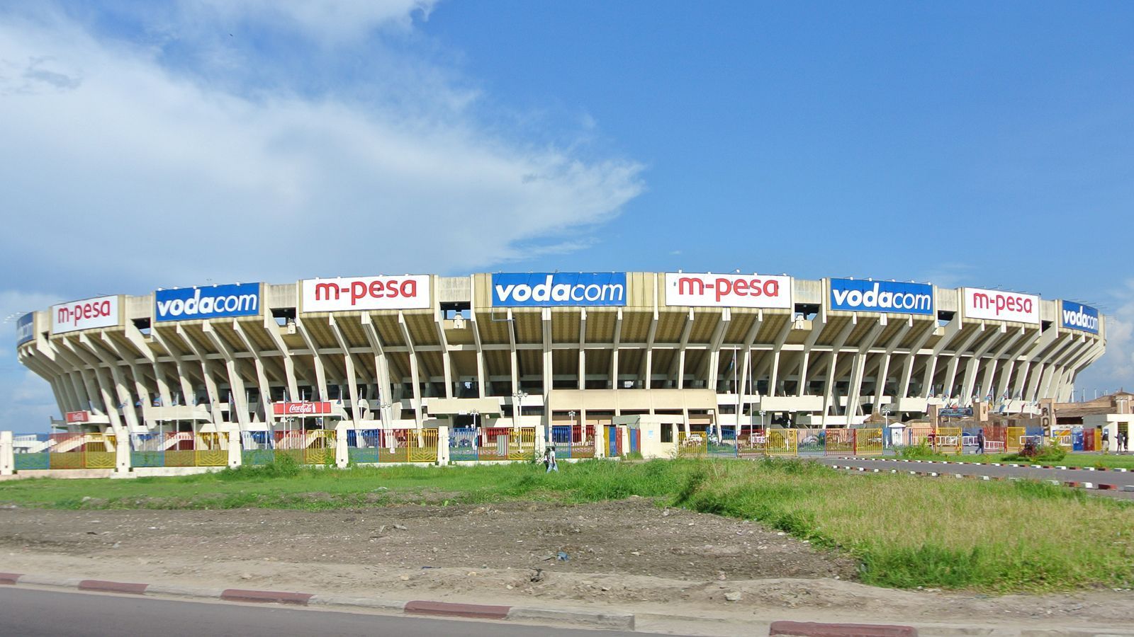 
                <strong>9. Stade des Martyrs (AS Vita, Racing Club de Kinshasa, Demokratische Republik Kongo)</strong><br>
                Kapazität: 80.000
              