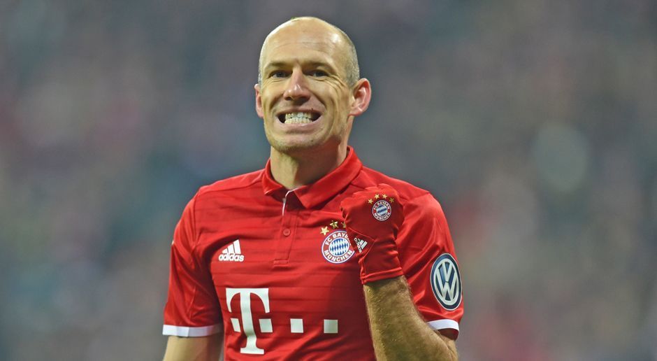 
                <strong>Rechtsaußen: Arjen Robben</strong><br>
                Verein: FC Bayern MünchenAlter: Marktwert: 10 Millionen Euro
              