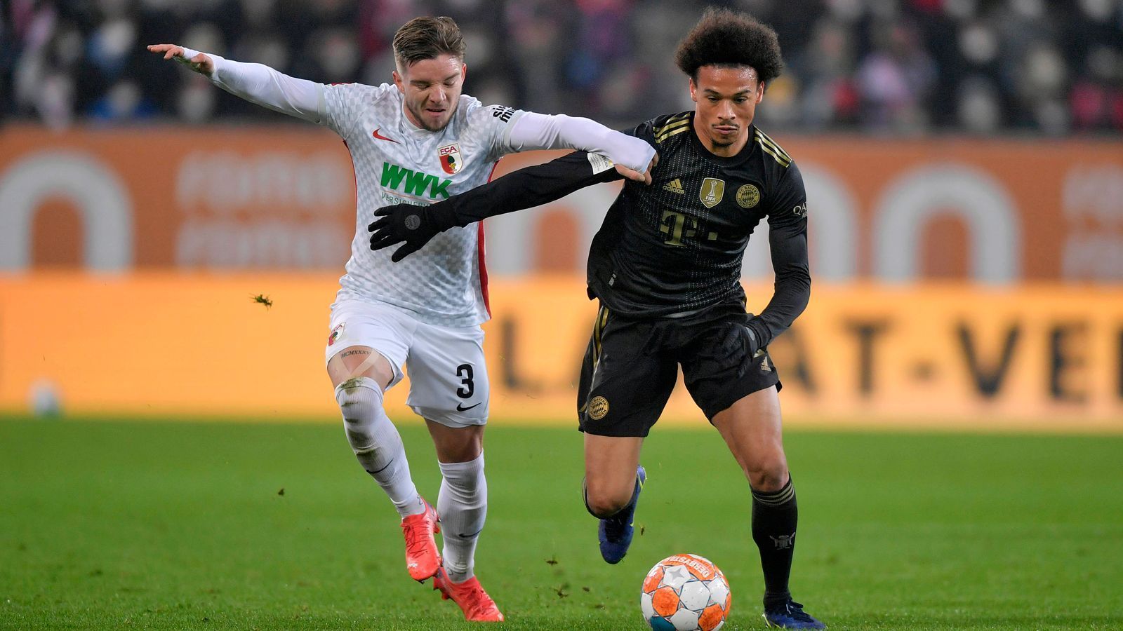 
                <strong>Leroy Sane</strong><br>
                Sehr umtriebig und technisch brilliant – in der Anfangsphase der auffälligste Bayern-Offensivakteur. Auch danach um viel Zug nach vorne bemüht. Nicht alles gelingt, doch Sane ist zweifelsohne ein Aktivposten in der Bayern-Offensive. Doch nach 69 Minuten ist Schluss für den Flügelspieler. ran-Note: 2
              