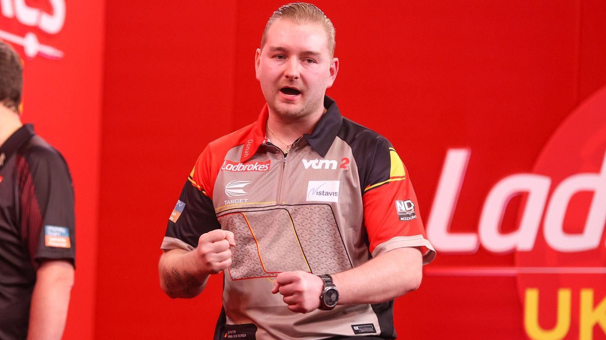 Darts 2024 UK Open Dimitri Van den Bergh hits a double and celebrates during the 2024 UK Darts Open at Butlins Minehead, Minehead, United Kingdom on 3 March 2024. Editorial use only , Copyright: xS...