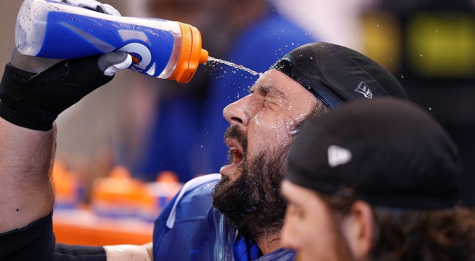 
                <strong>Jeremy Vujnovich</strong><br>
                Guard, Indianapolis Colts: 1030 Snaps
              