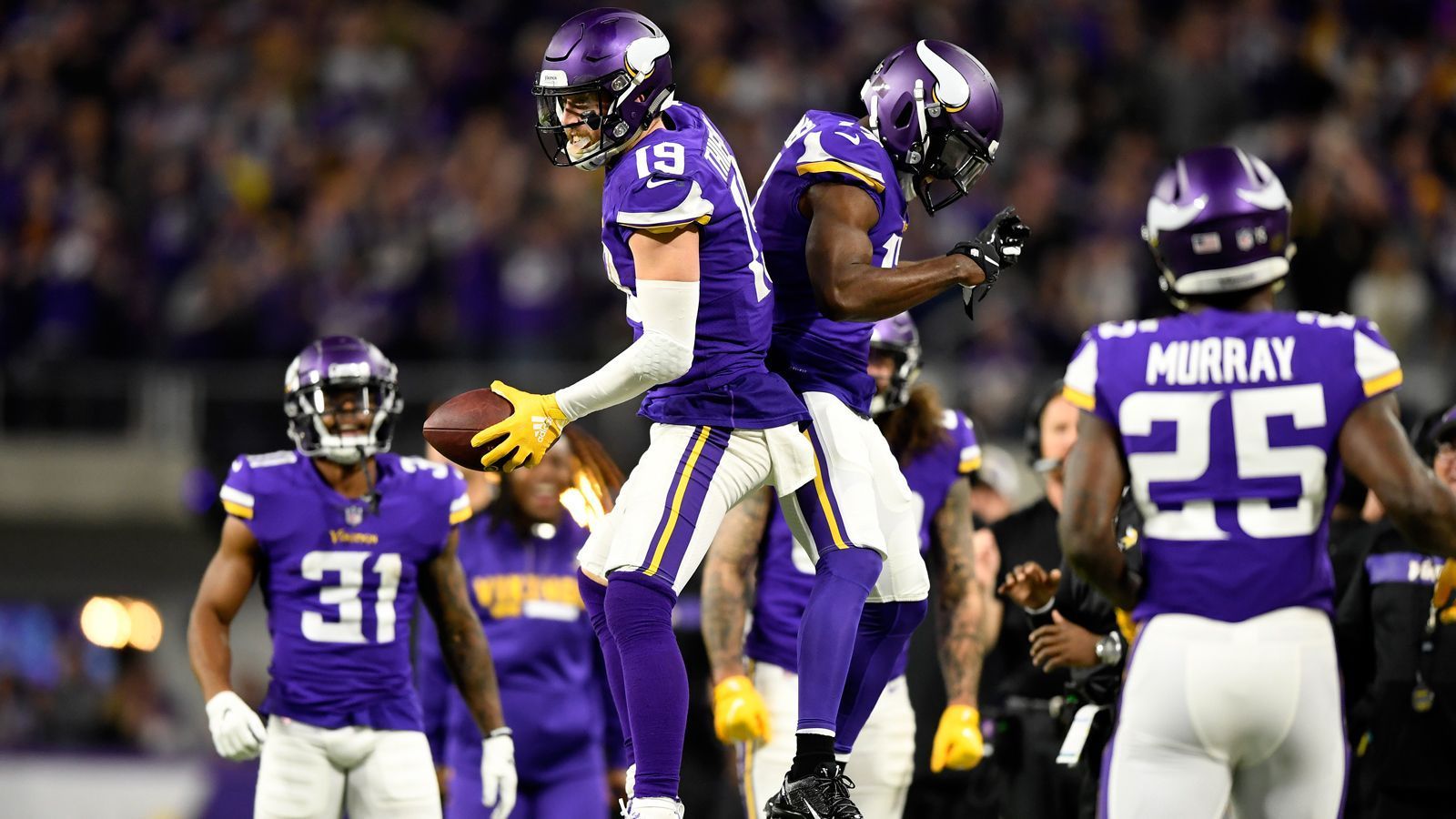 <strong>Rang 14 - geteilt: Minnesota Vikings</strong><br>13 Siege (1974-1975)