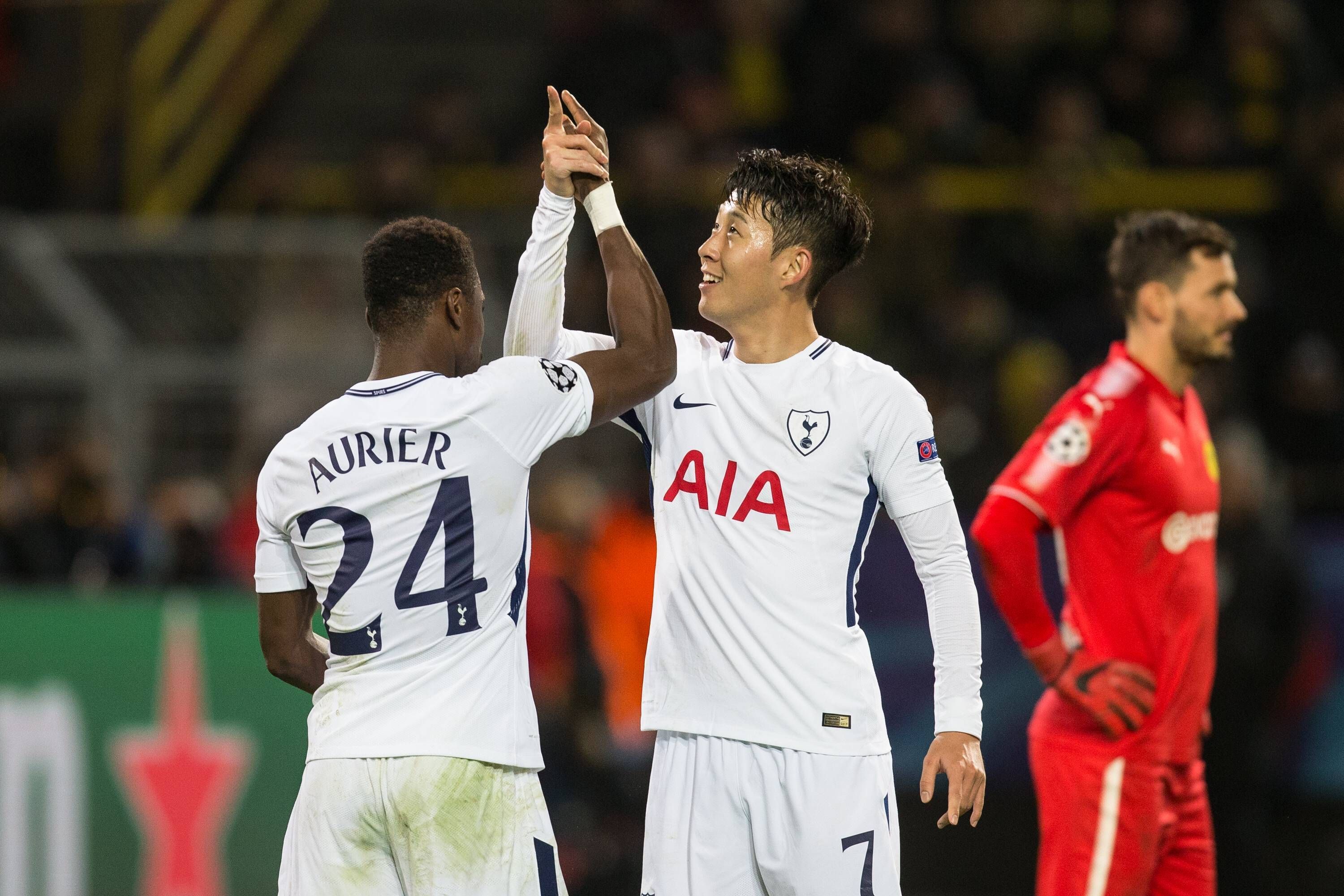 
                <strong>Fazit: 7:4 für Tottenham</strong><br>
                Der Head-to-Head Vergleich endet zugunsten von Tottenham. Die Viererkette der Engländer ist deutlich besser besetzt, zudem sind die meisten Offensivspieler effektiver. Allerdings konnten die Engländer viele dieser Duelle nur knapp für sich entscheiden. Hinzu kommt: Auf der Doppel-Sechs ist der BVB deutlich stärker besetzt. Und Jadon Sancho ist ein Spieler, der den Unterschied ausmachen kann. Dortmund ist also keinesfalls chancenlos.
              