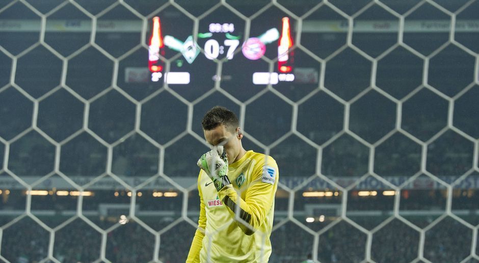 
                <strong>2013: Werder Bremen - FC Bayern 0:7</strong><br>
                Kurz vor dem Jahresende 2013 ist Werder Bremen dann das Opfer der Münchner. Allen voran Keeper Raphael Wolf. Sieben Mal muss er hinter sich greifen. Nach Lukimyas Eigentor schrauben Daniel van Buyten, Franck Ribery, Mario Mandzukic, Thomas Müller, erneut Ribery und Mario Götze das Ergebnis auf 7:0.
              