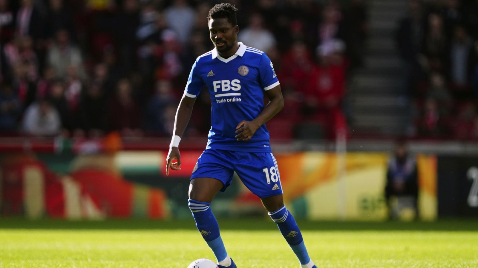 
                <strong>Platz 5 (geteilt): Daniel Amartey</strong><br>
                &#x2022; Marktwert: zwölf Millionen Euro<br>&#x2022; Zuletzt bei: Leicester City<br>&#x2022; Position: Innenverteidiger<br>&#x2022; Alter: 28 Jahre<br>
              